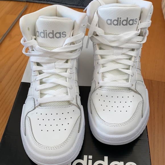 adidas Women's Entrap Mid Basketball Shoes :) - Picture 9 of 10